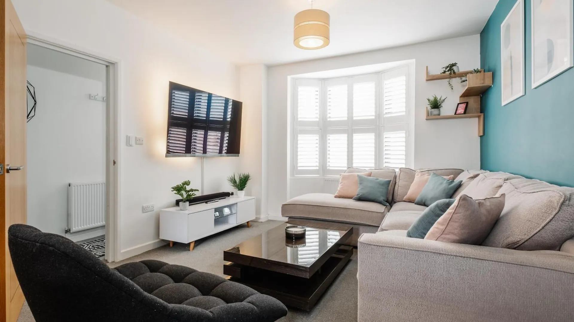 Modern Hove Home Close To Brighton Beach With Free Parking