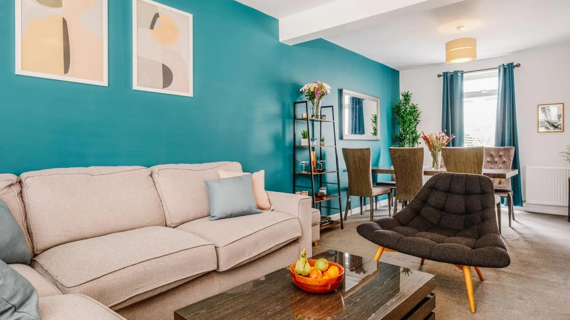 Modern Hove Home Close To Brighton Beach With Free Parking