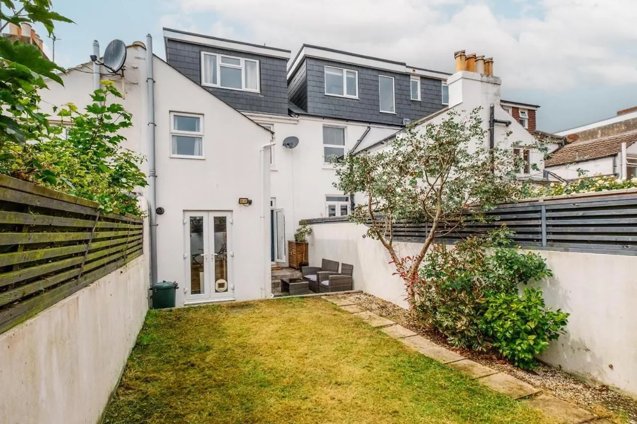 Modern Hove Home Close To Brighton Beach With Free Parking 0*,  Egyesült Királyság