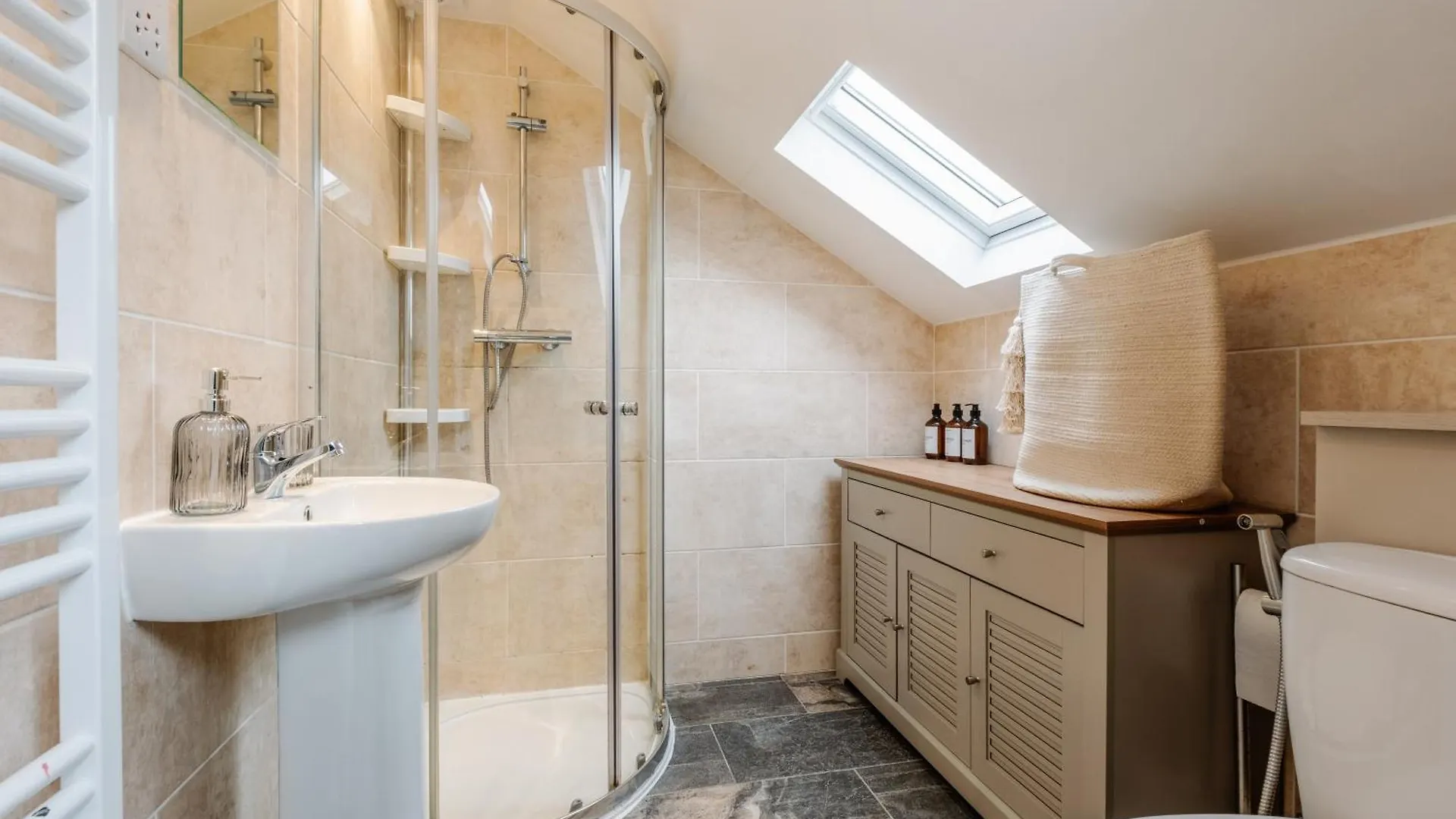 Modern Hove Home Close To Brighton Beach With Free Parking 0*,  Egyesült Királyság